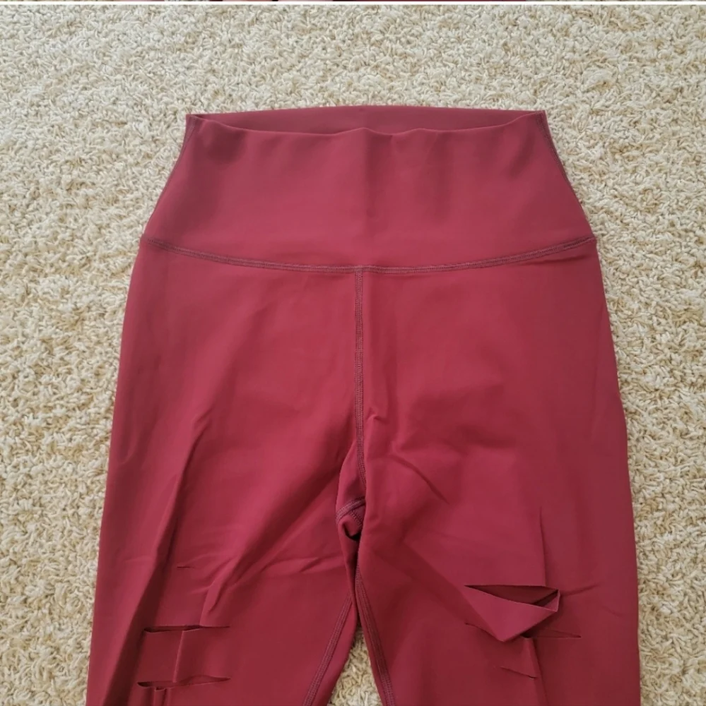 Alo High Waisted Ripped Warrior Leggings Red Size Medium